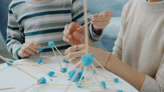 Hands-On STEM Play: How Simple Building Activities Spark Big Ideas